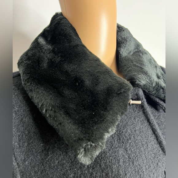 Women’s Real Clothes Jacket - Picture 2 of 5